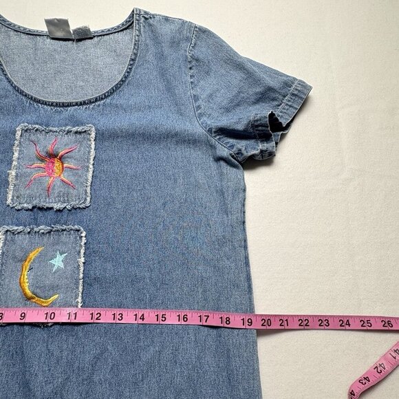 BLEU BAYOU Women Denim Midi Dress Sz M Blue Embroider Patches Short Sleeve 26-11 - Picture 10 of 11